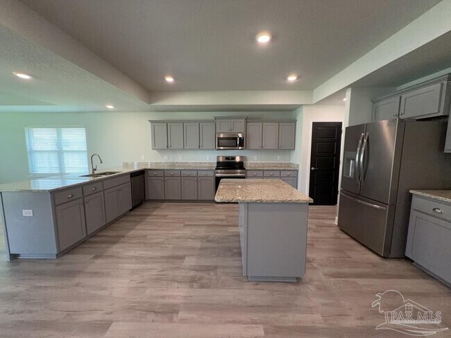 Building Photo - 6264 Pineapple DR