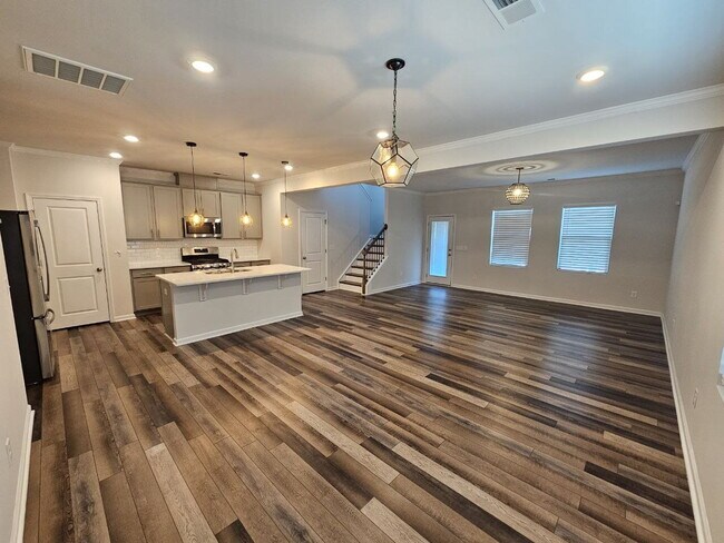 Building Photo - 6529 Mezzo Ln