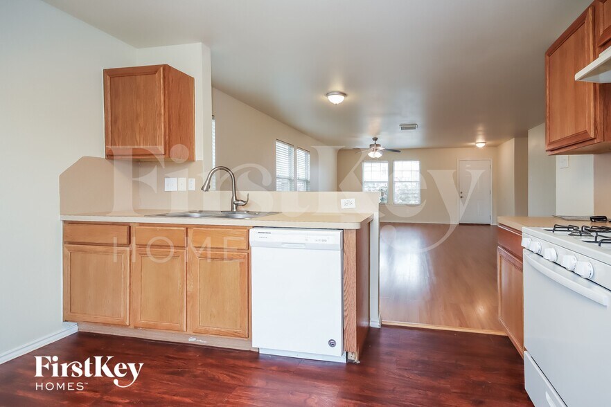 Building Photo - 7919 Raven Creek Ln
