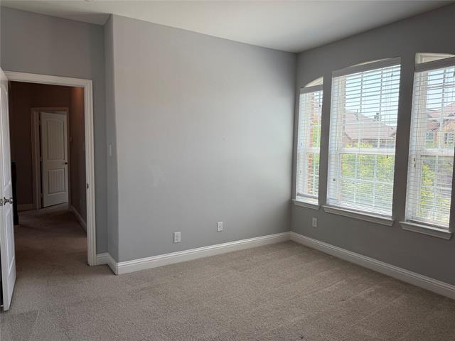 Building Photo - 2417 Kingsgate Dr