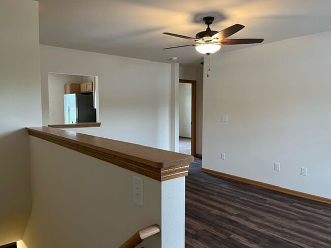 Building Photo - 519