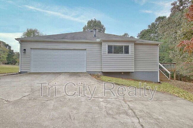 Building Photo - 150 Drennan Dr