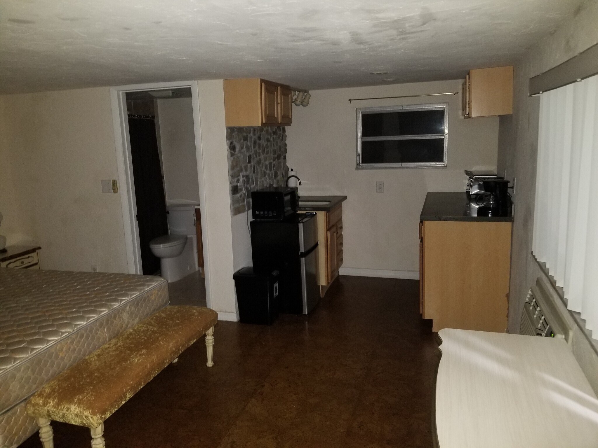 Building Photo - 300 Salem Ave NW