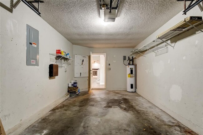Building Photo - 4139 Brentwood Park Cir