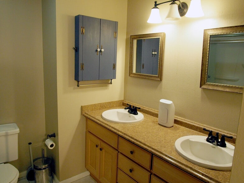 Building Photo - 13660 Red Hill Ave