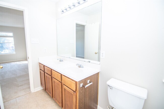 Building Photo - 25914 Chapman Falls Dr