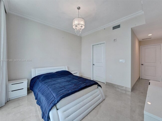 Building Photo - 1945 S Ocean Dr