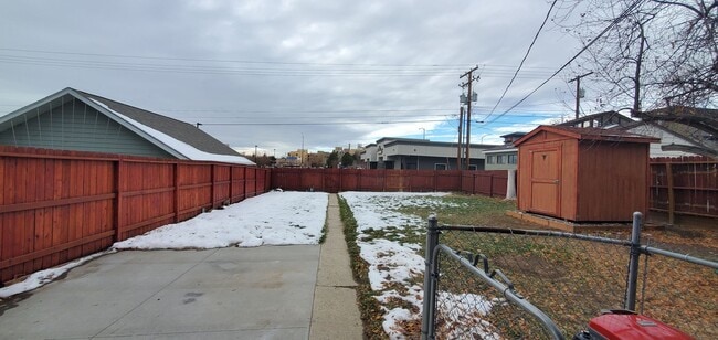 Building Photo - 1217 1/2-1220 1/2 N 26th St