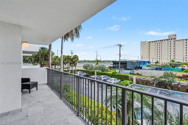 Building Photo - 1201 S Ocean Dr