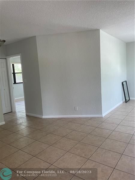 Building Photo - 11620 NW 26th Ct