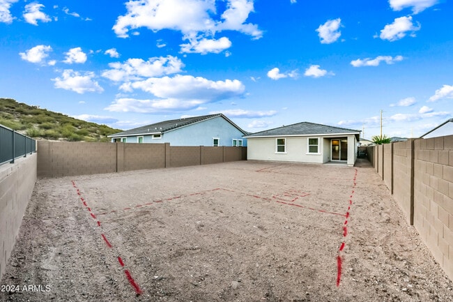Building Photo - 7632 W Saddlehorn Rd