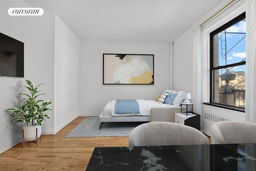 Building Photo - 102 W 80th St