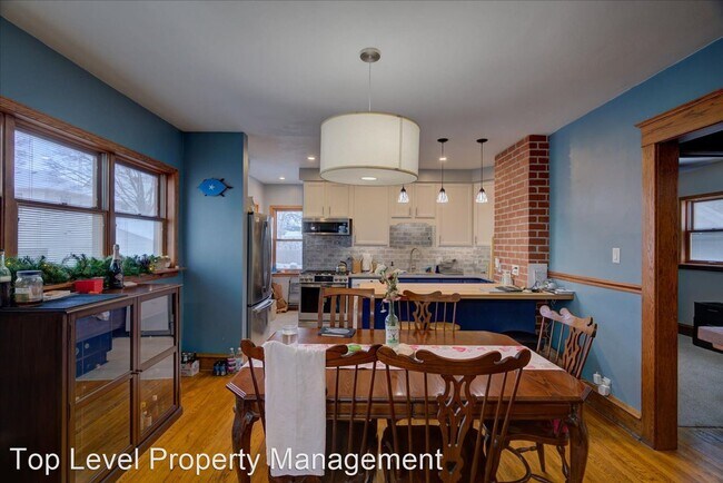 Building Photo - 2 br, 1 bath House - 411 S Orchard St.