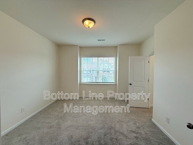 Building Photo - 14929 Baldridge Dr