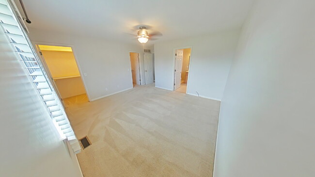 Building Photo - 21494 Pine Cone Dr