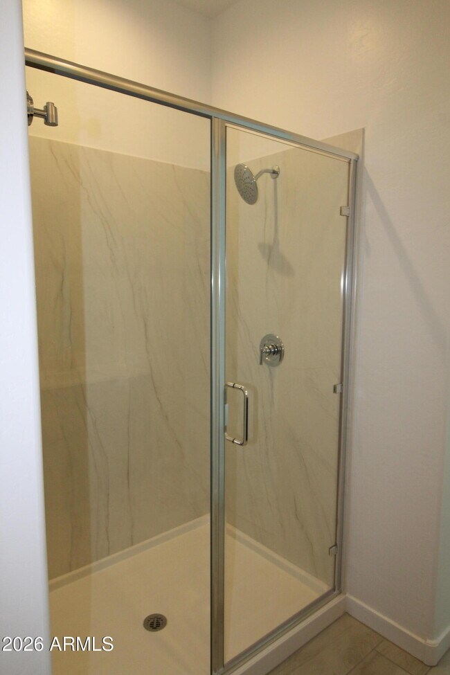 Building Photo - 3831 E Rainbow Dr