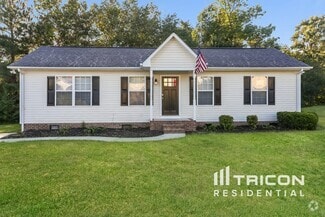 Building Photo - 1657 Lemming Dr SE