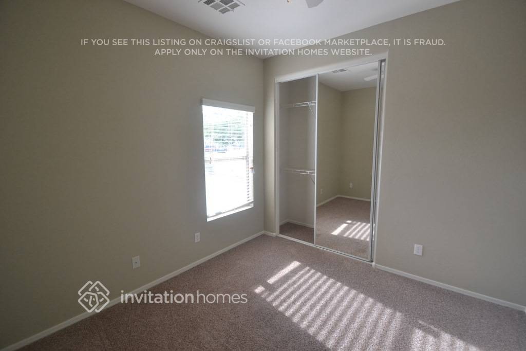 Building Photo - 12138 N 153rd Ave