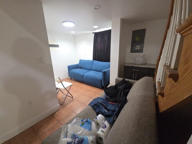 Building Photo - 1410 45th St