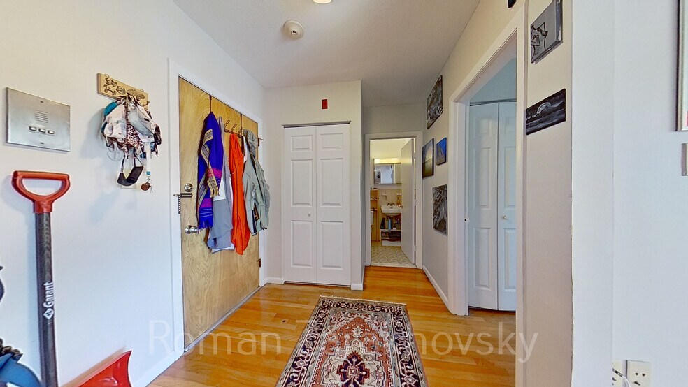 Building Photo - 85 Sutherland Rd