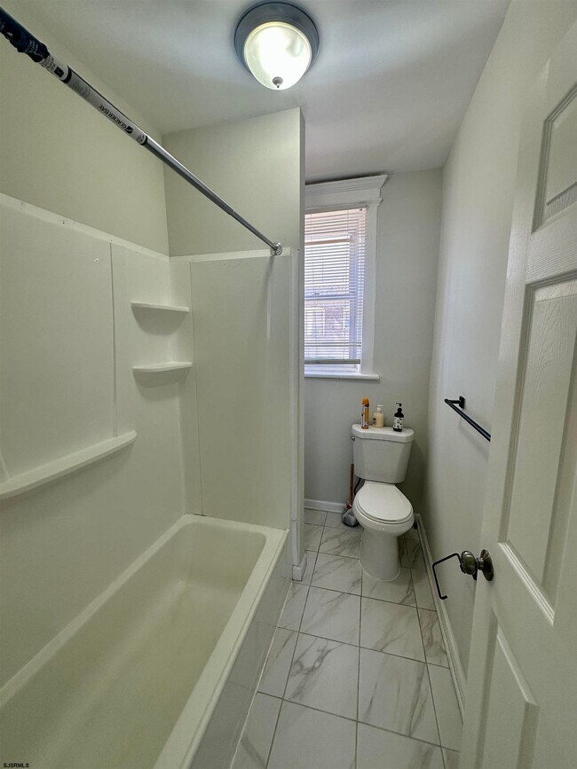 Building Photo - 3501 Ventnor Ave