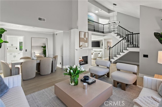 Building Photo - 9882 Kings Canyon Dr