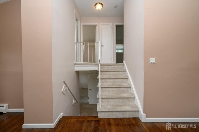 Building Photo - 54 Starlight Dr