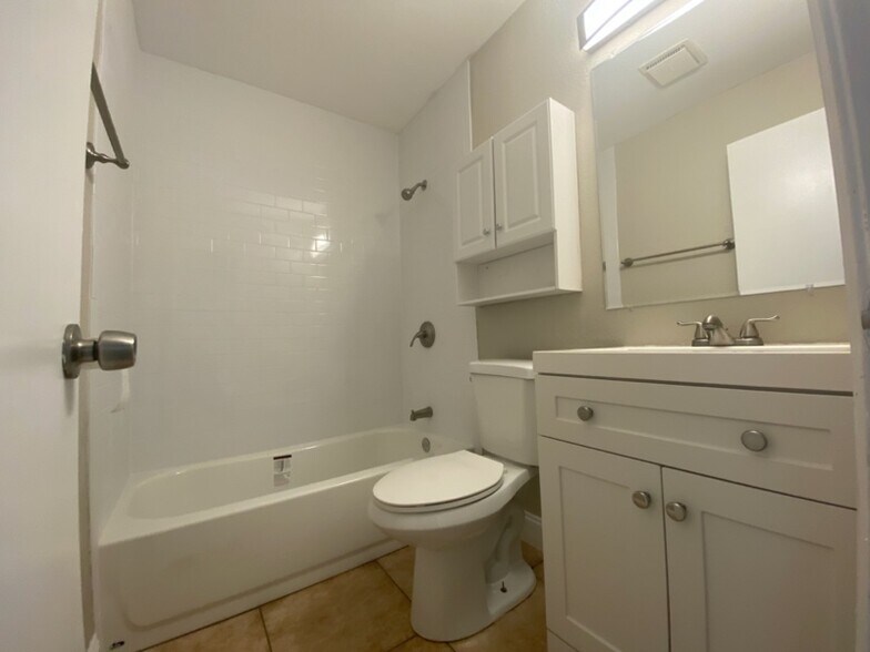 Building Photo - 4411 Teri Rd