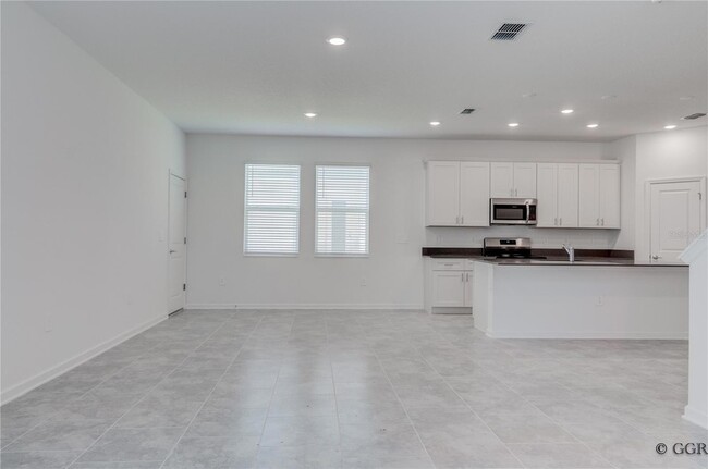 Building Photo - 2207 Sweet Honey Ln