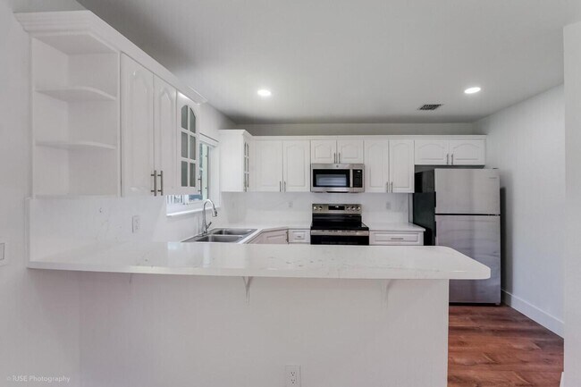 Building Photo - 1293 NW 38th St