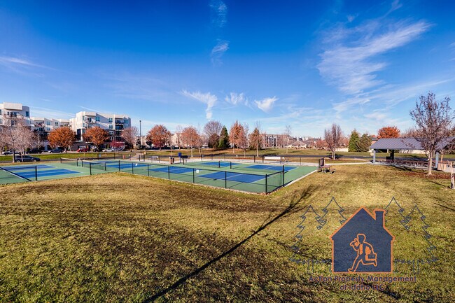 Building Photo - 2539 Bottle Brush Ave