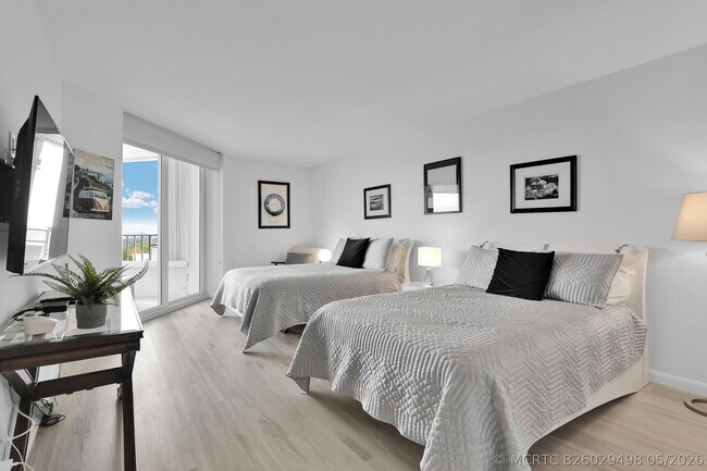 Building Photo - 500 S Ocean Blvd