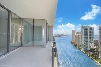 Building Photo - 300 Biscayne Blvd Way