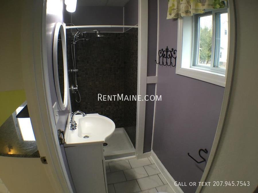 Building Photo - 18 Linden St