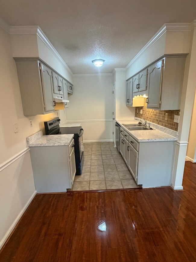 Building Photo - 6893 Snyder Rd