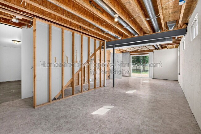 Building Photo - 6910 Emmons Dr