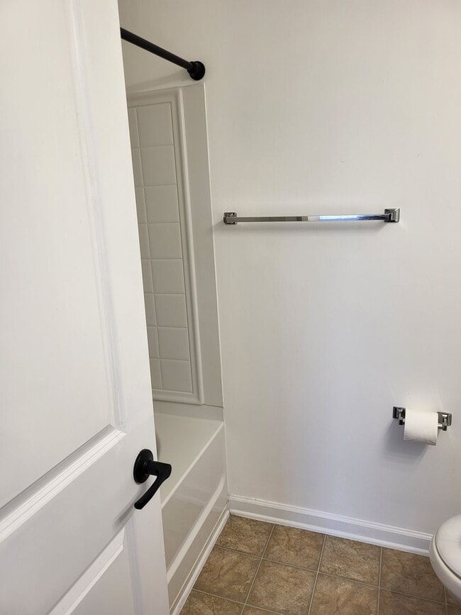 Building Photo - Welcome home to this charming second-floor 2 bedroom, 2 bath condo.