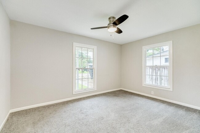 Building Photo - Recently Renovated 4-Bedroom Home with Mod...