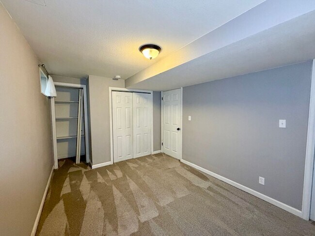 Building Photo - Acres Green Beauty