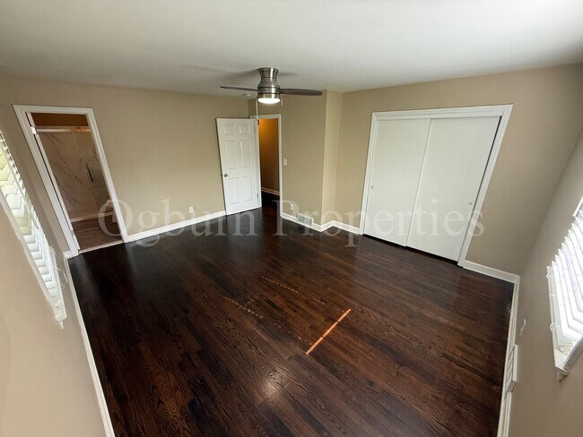 Building Photo - 4975 Stonington Rd SW