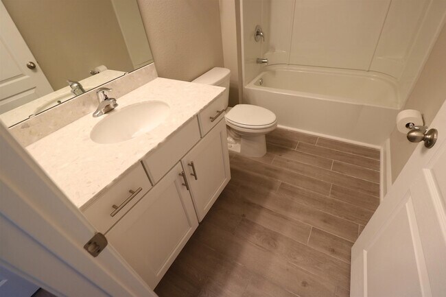 Building Photo - 42 Huesca Ct