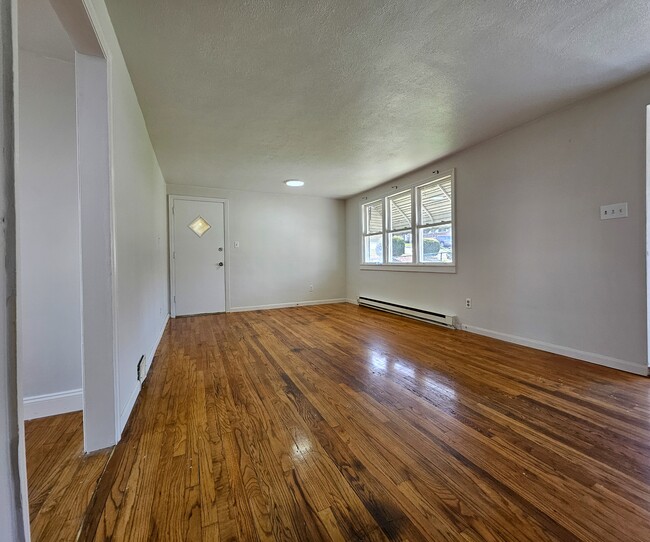 Building Photo - 10816 Highpoint Dr