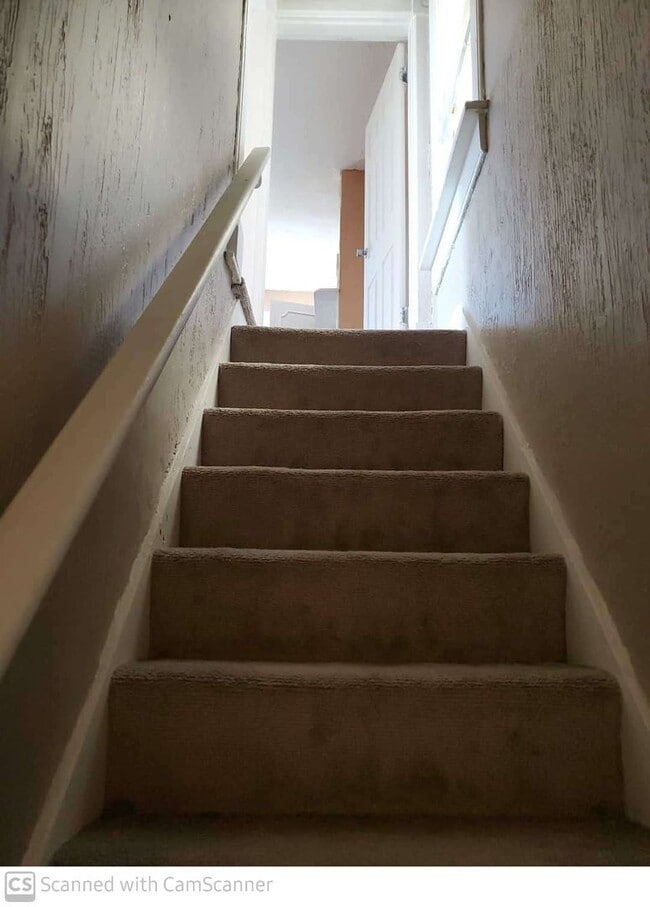 Building Photo - Refreshed 3 bed 1 bath home convenient to ...
