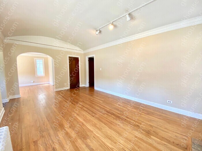 Building Photo - 19 S Emerson St