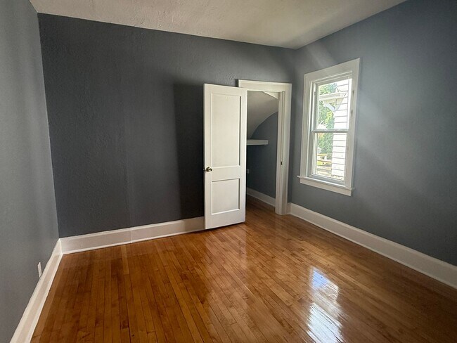 Building Photo - 1206 N 46th St