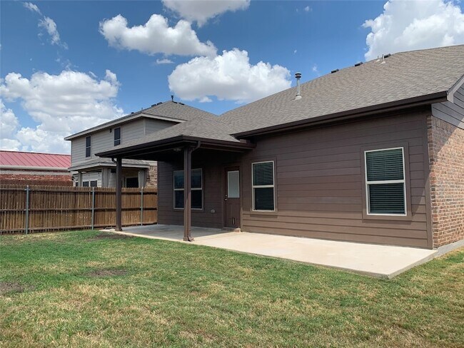 Building Photo - 6353 Eagle Lake Ct