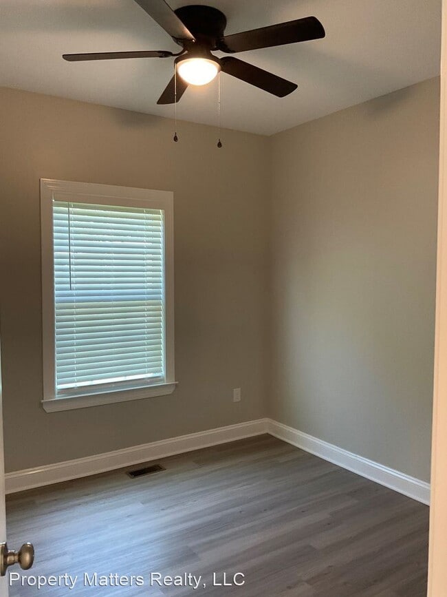 Building Photo - 3 br, 2 bath House - 3618 Little Mountain ...