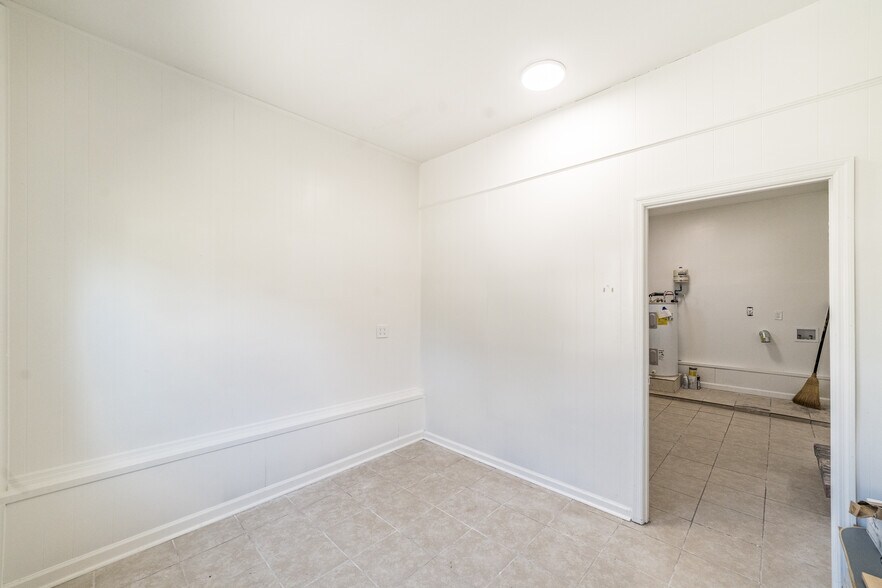 Building Photo - 3610 Dawnwood Dr NW