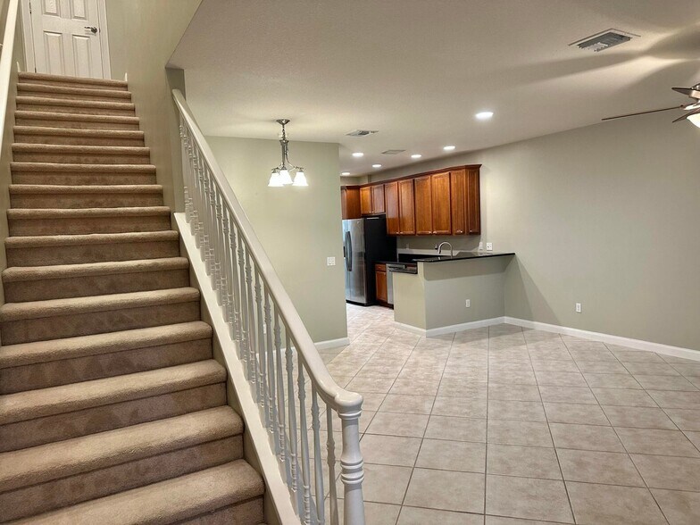 Building Photo - 1454 S Jeaga Dr