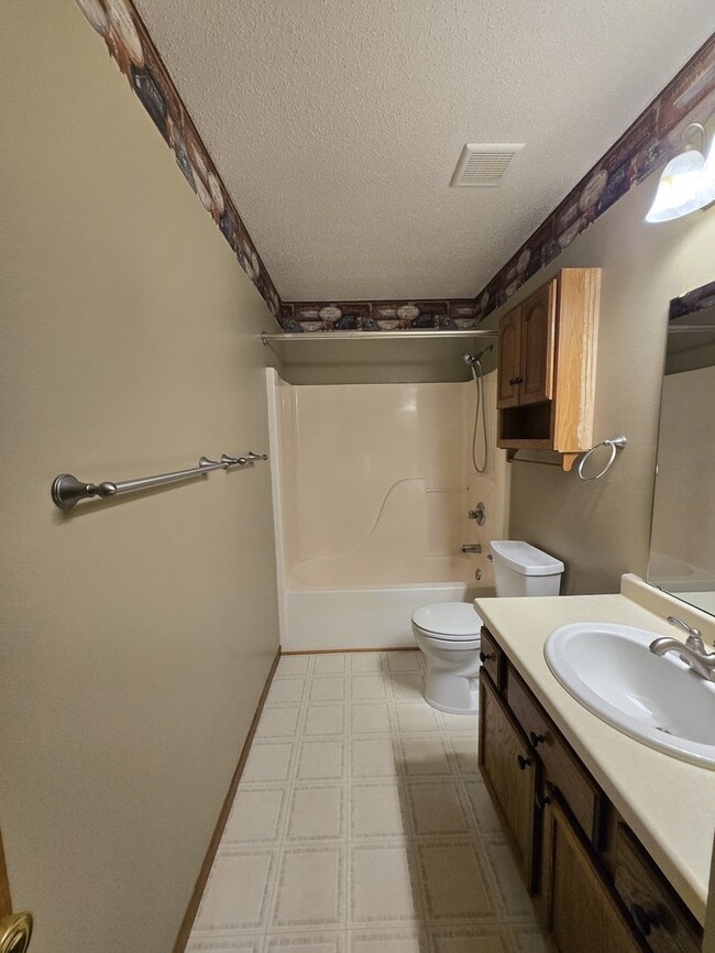 Building Photo - 5038 W Elm Ct